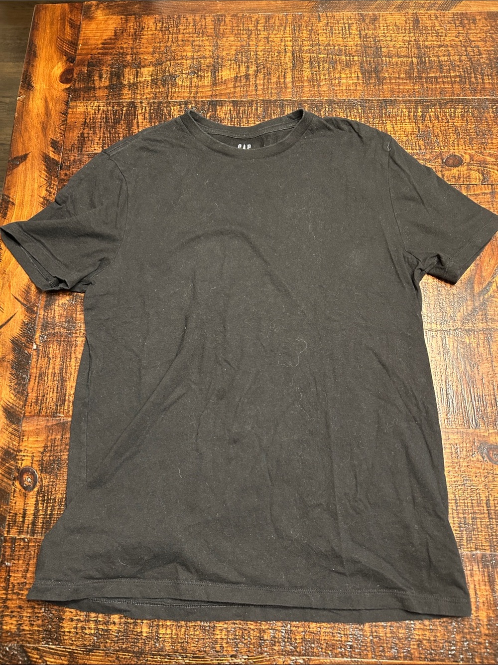 GAP Men’s Black Short Sleeve Crew Neck Tee
